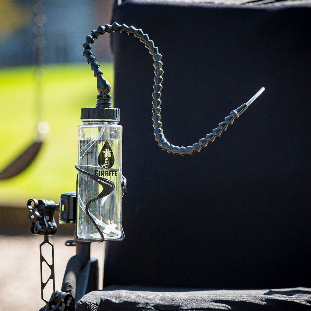 MOGO Modular Metal Kit 1 holding water bottle