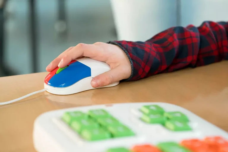 Clevy Kids Mouse boy's hand