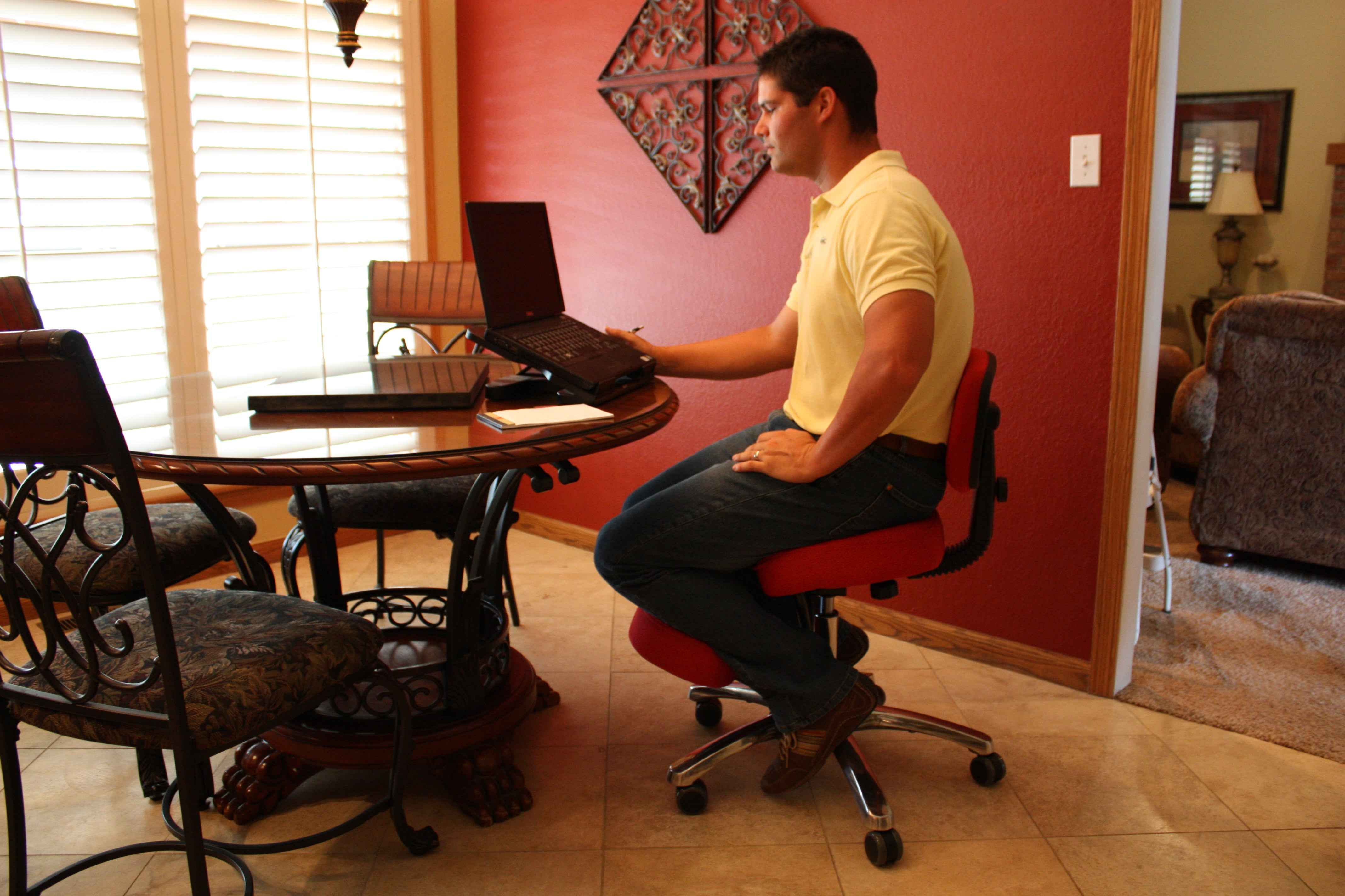 BP1446 – BetterPosture Jazzy Kneeling Chair