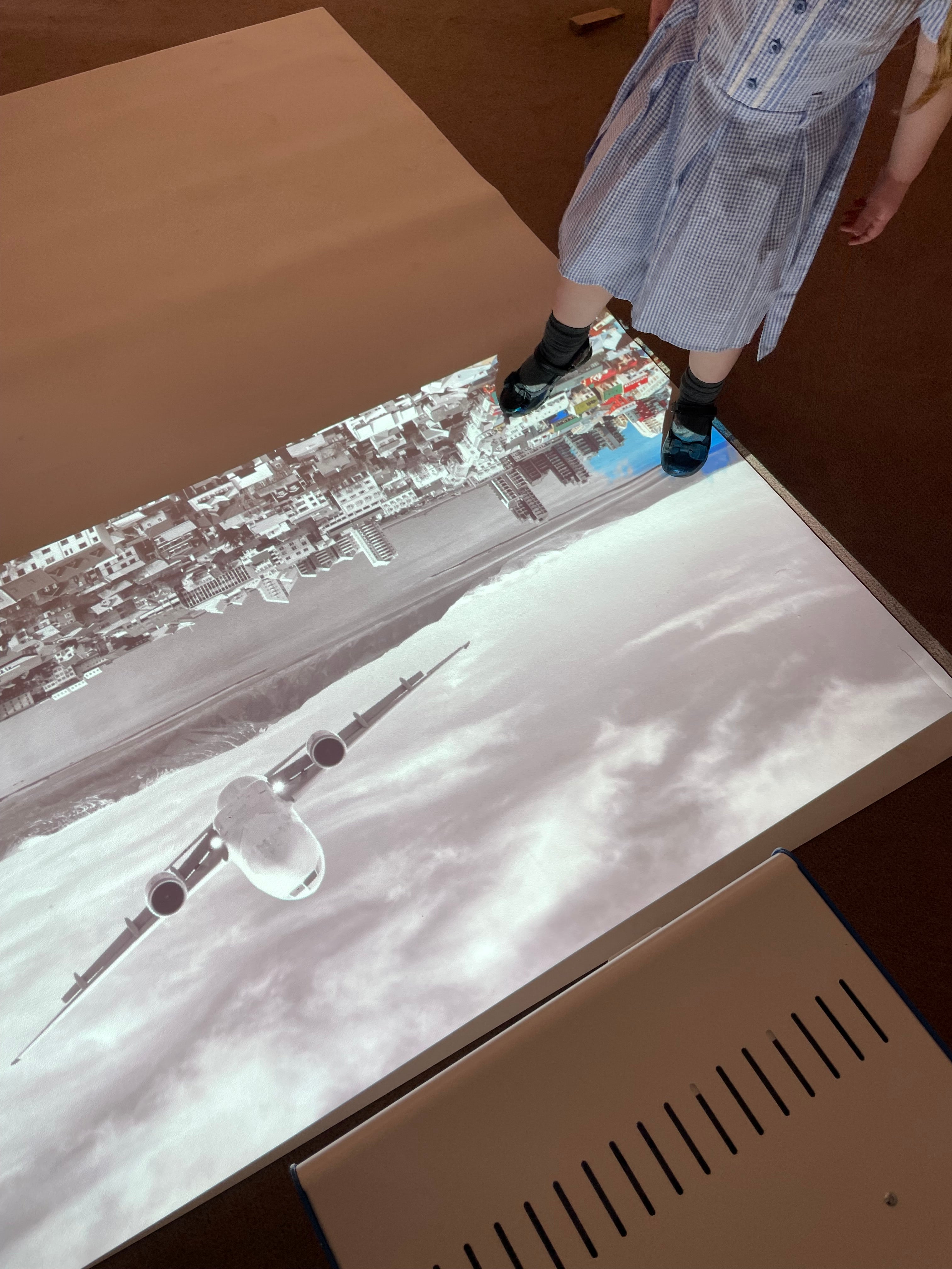 SENse Mini Portable Interactive System - 3