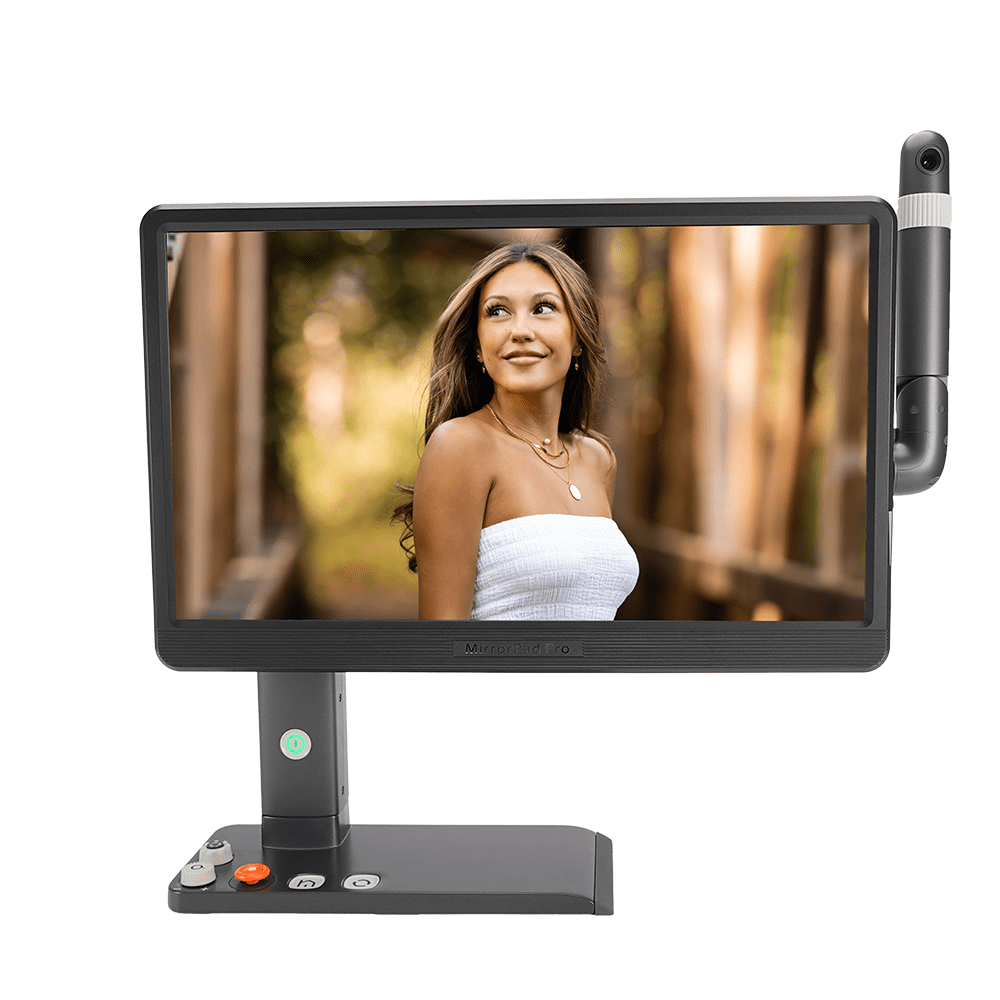 MirrorPad Pro, the first 3-in-1 Wireless Magnifier + Device Viewer CloverBook - 1