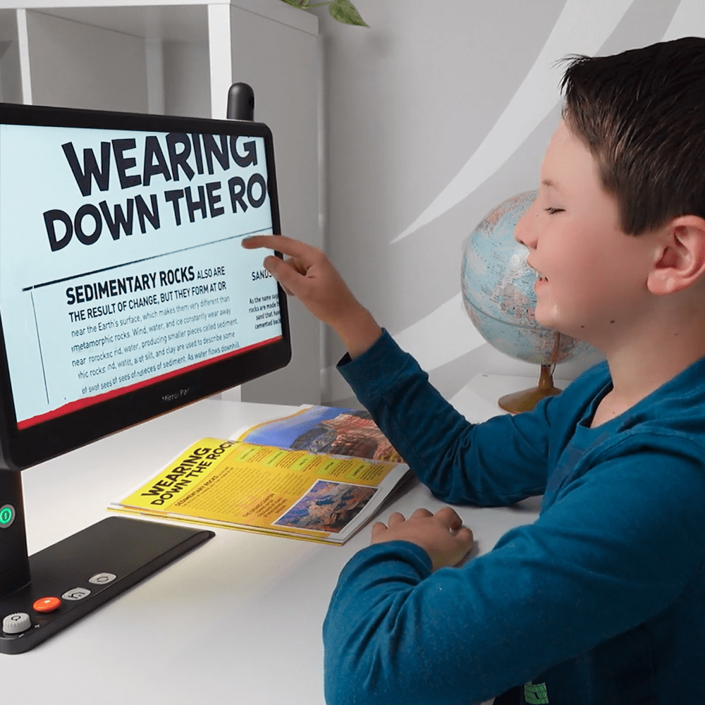 MirrorPad Pro, the first 3-in-1 Wireless Magnifier + Device Viewer CloverBook - 6