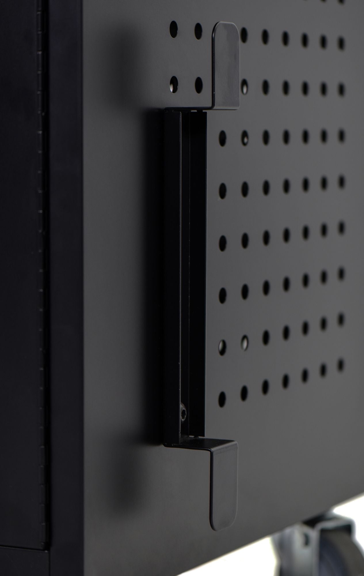 24-Tablet / Chromebook Charging Cart vent