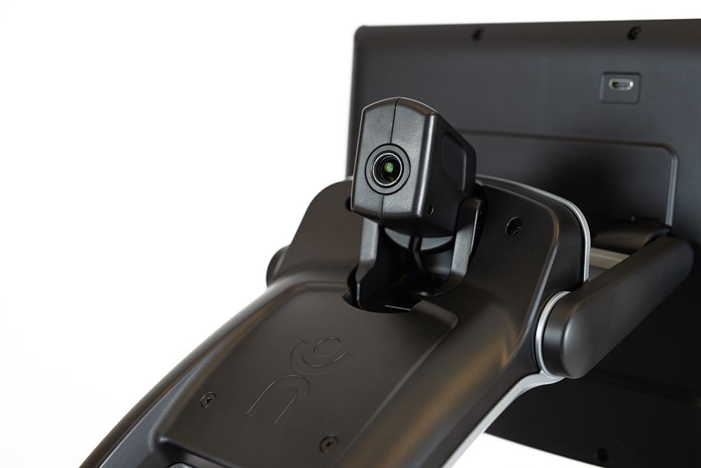 Reveal 16 – Digital desktop magnifier camera