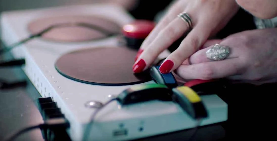 AT Ultra Light HD Switch