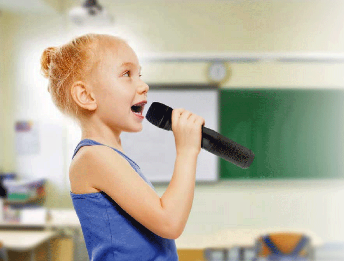 Simeon Talkback girl talking