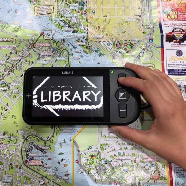 Zoomax Luna S – Handheld video magnifier